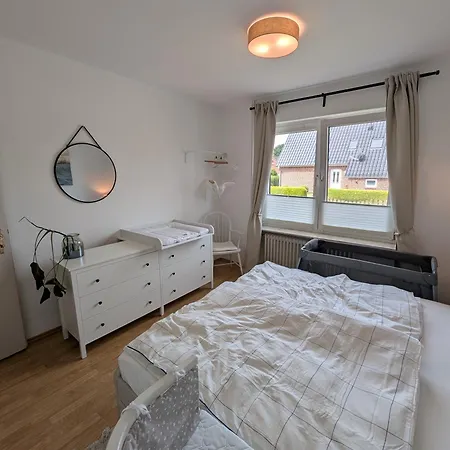 Heita An Der Nordsee Mit Xl-garten & Spielhaus Holiday home Holtgast