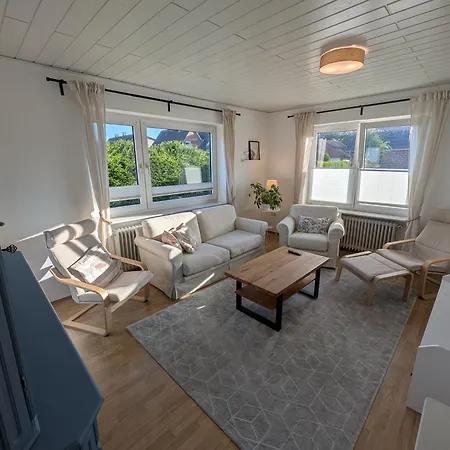 Heita An Der Nordsee Mit Xl-garten & Spielhaus Holtgast